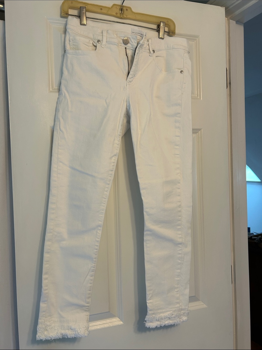 LOFT White Skinny Jeans with Frayed Hem